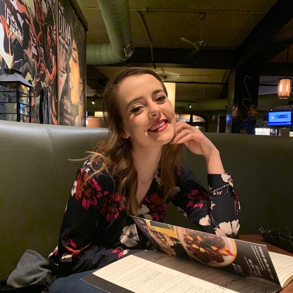 Meet your Posher, Lizzy - Picture 3 of 3